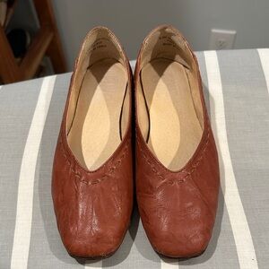 Frye Women’s Brown Leather Ballet Flats - Classic Comfort